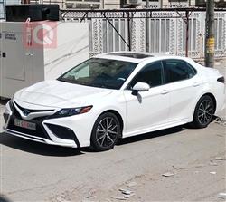 تۆیۆتا کامری